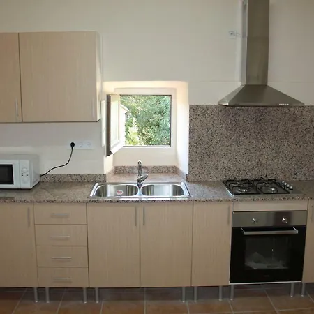 En Terrades, Emporda Apartment *